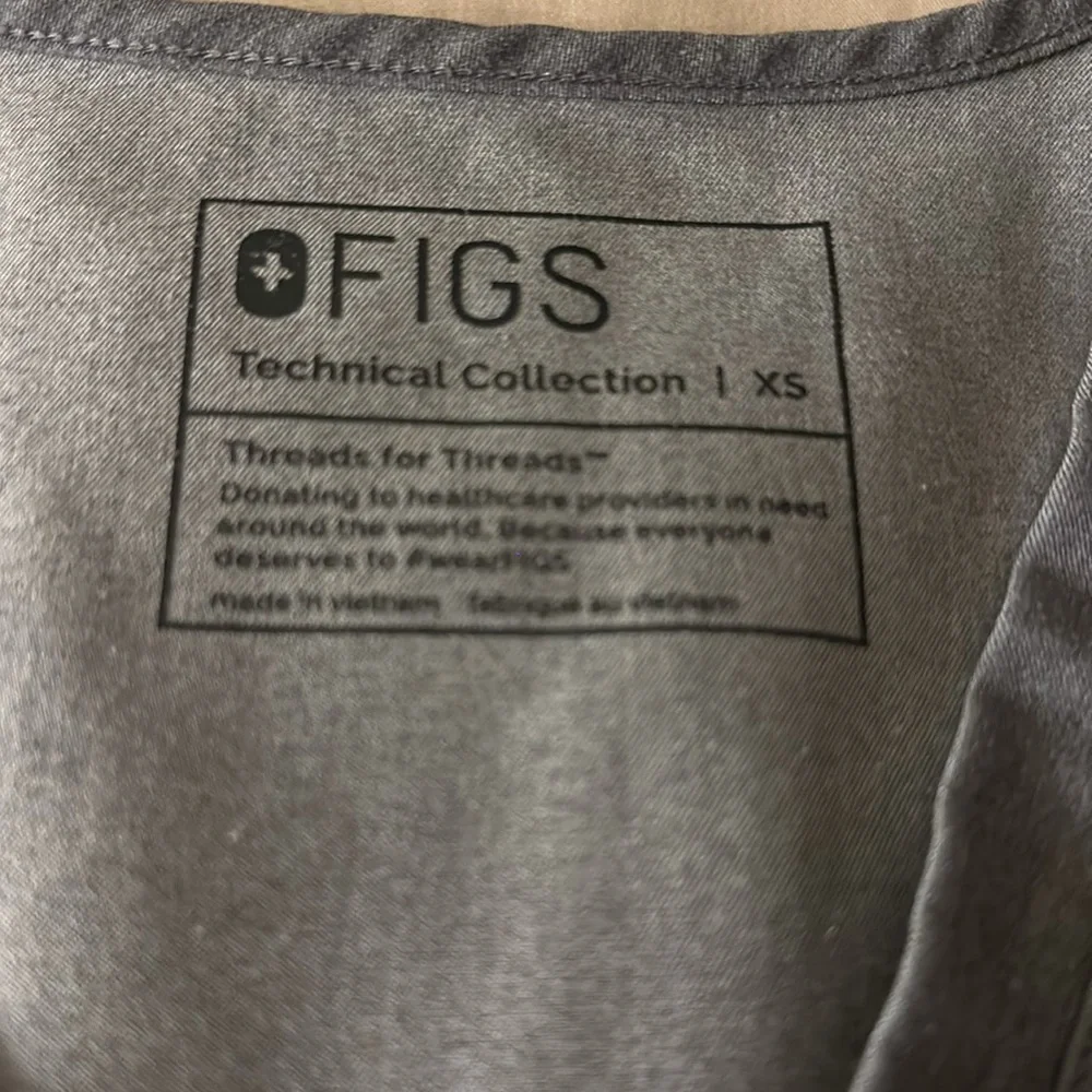 Scrub Top - Picture 2 of 2